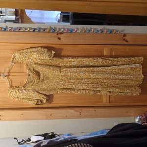 Old navy yellow floral dress